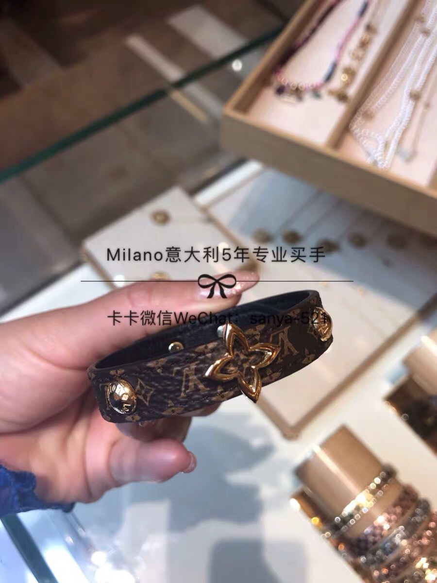 LOUIS VUITTON (ルイヴィトン) 人気商品 ブレスレット.カフブレス YY