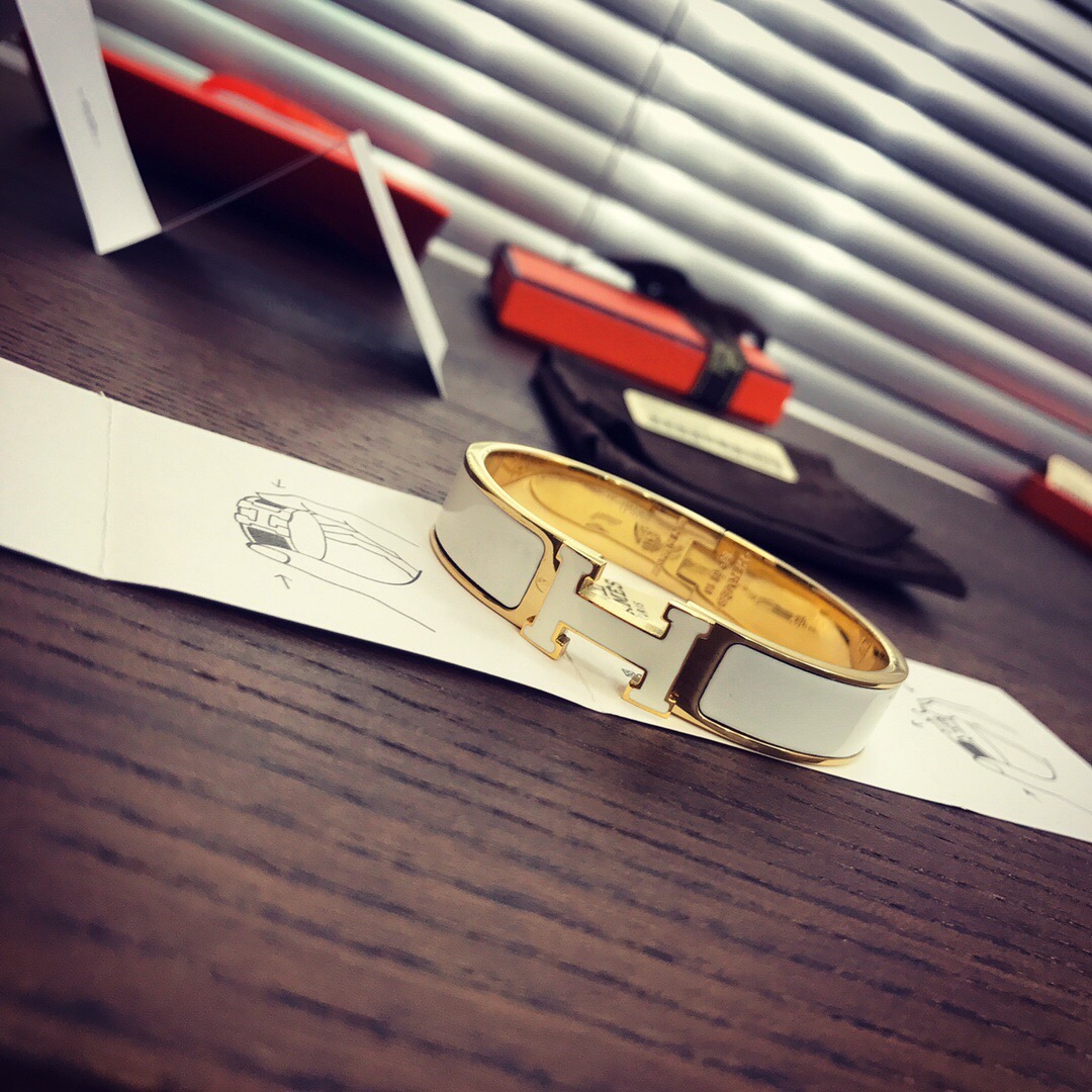 HERMES/エルメス 今季の新作 ブレスレット.カフブレス