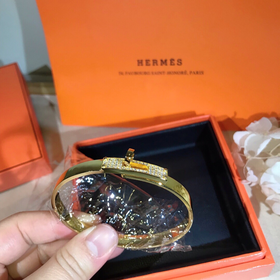 HERMES/エルメス 今季の新作 ブレスレット.カフブレス
