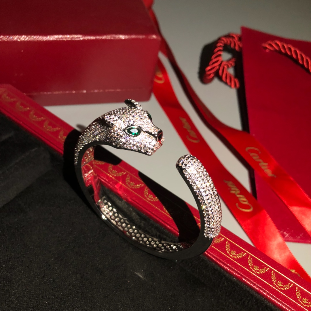 Cartier (カルティエ) 2019新作 ブレスレット.カフブレス YX