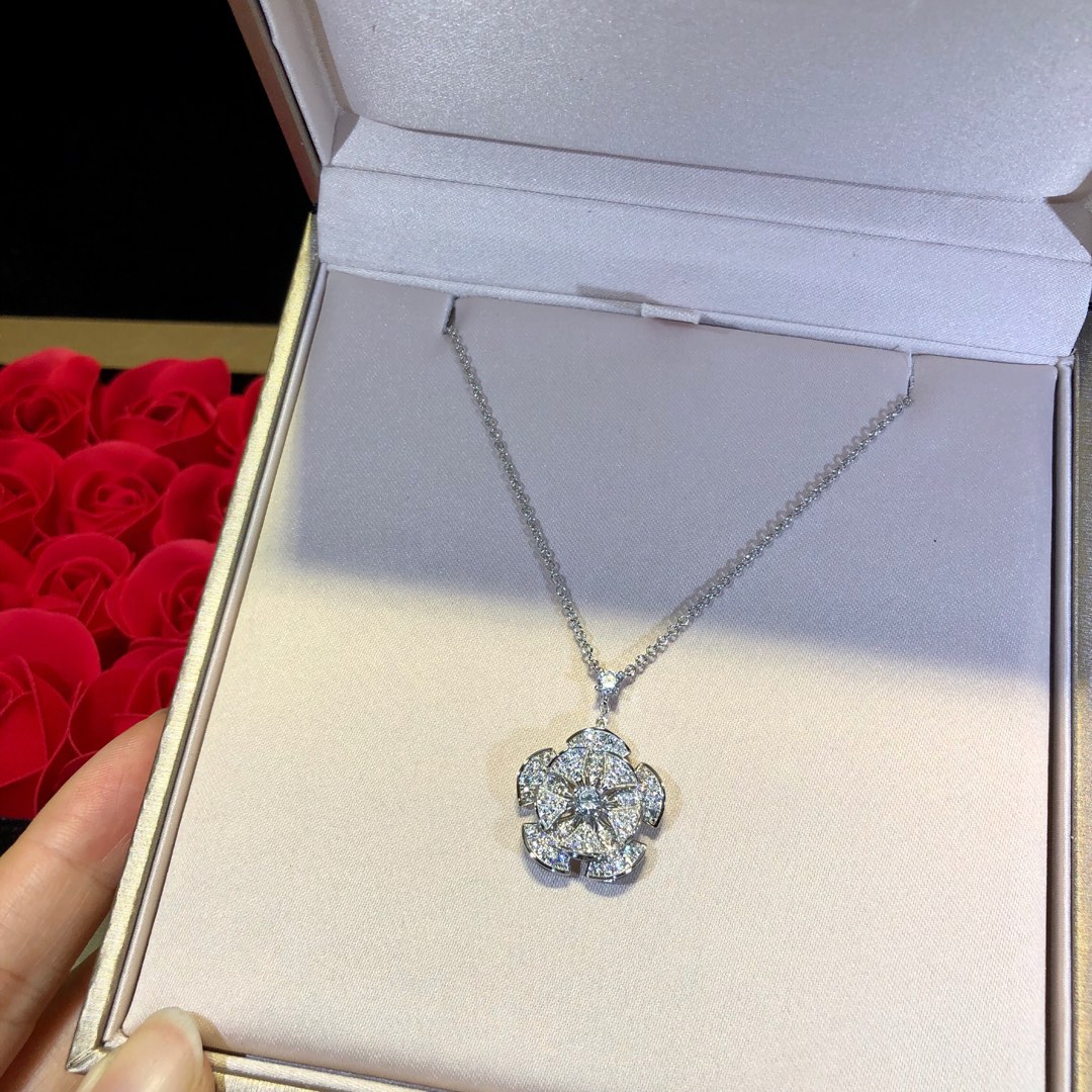 BVLGARI(ブルガリ)2019新作 ネックレス. ペンダント QJR