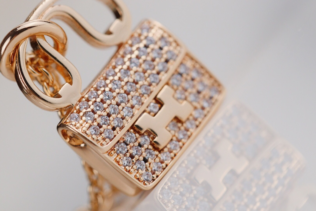 HERMES/エルメス ネックレス.ペンダント 秋冬新作