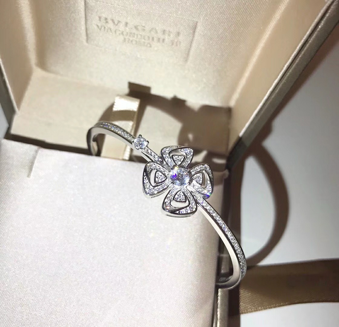 BVLGARI(ブルガリ)人気商品 ブレスレット.カフブレス YL