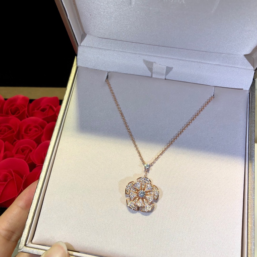 BVLGARI(ブルガリ)2019新作 ネックレス. ペンダント QJR