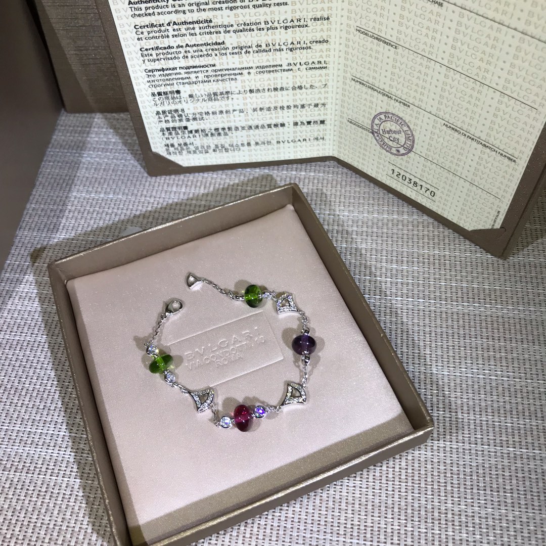 BVLGARI（ブルガリ）人気商品 ブレスレット.カフブレス FF
