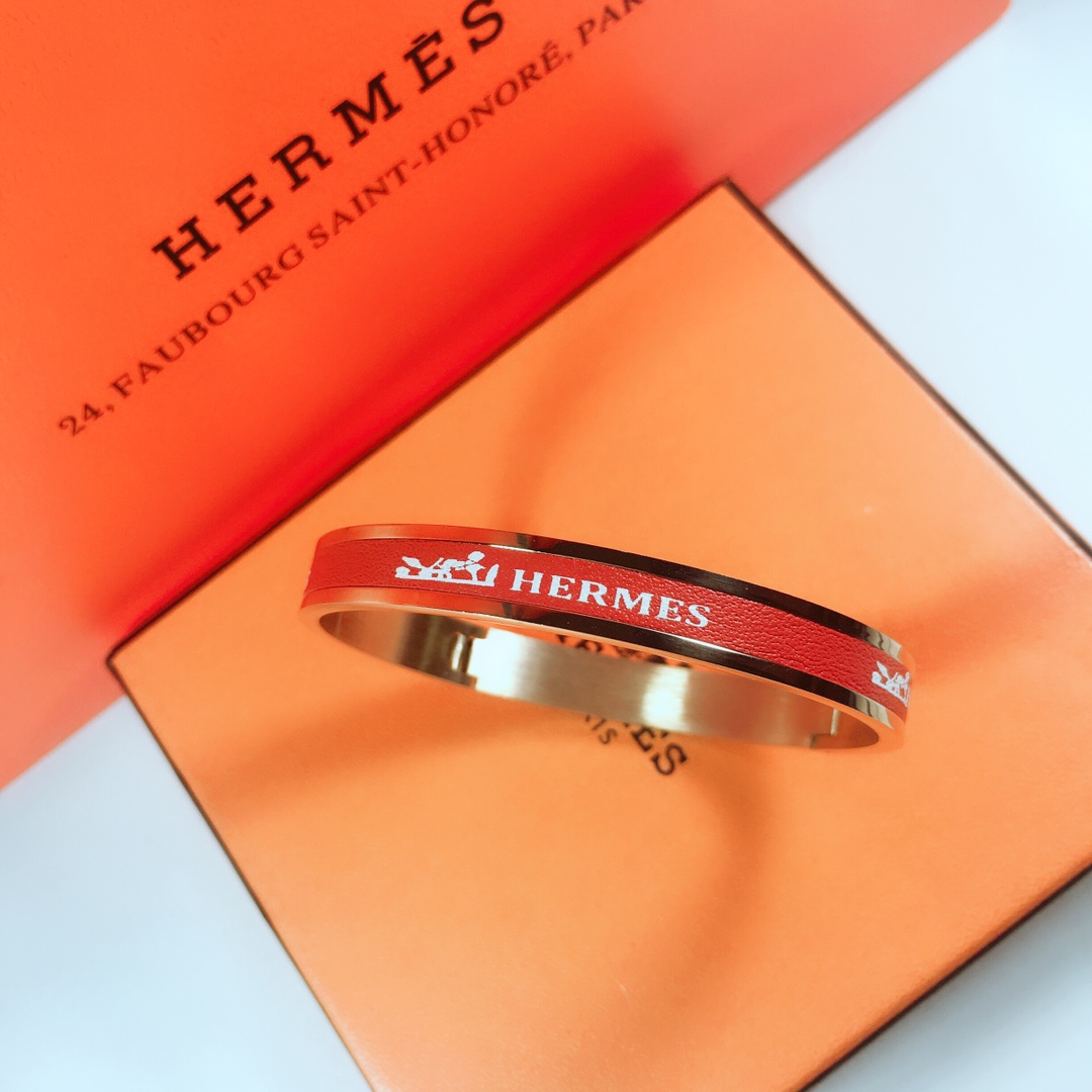 HERMES/エルメス 今季の新作 ブレスレット.カフブレス