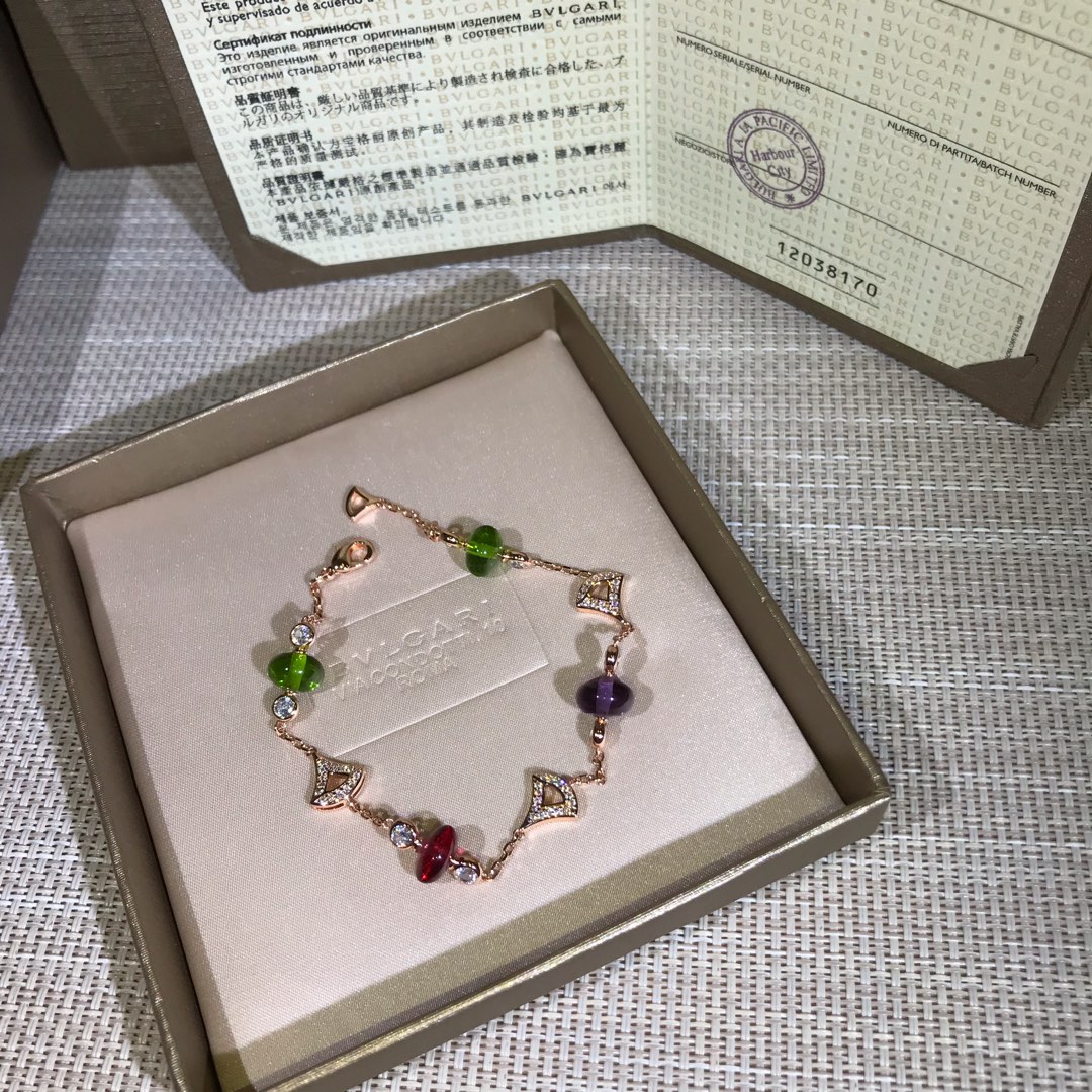 BVLGARI（ブルガリ）人気商品 ブレスレット.カフブレス FF