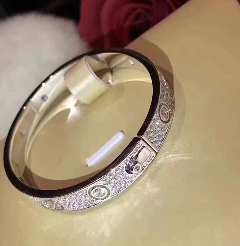Cartier (カルティエ) 2019新作 ブレスレット.カフブレス ZF