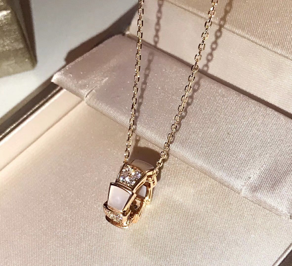 BVLGARI（ブルガリ）2019新作 ネックレス. ペンダントYL