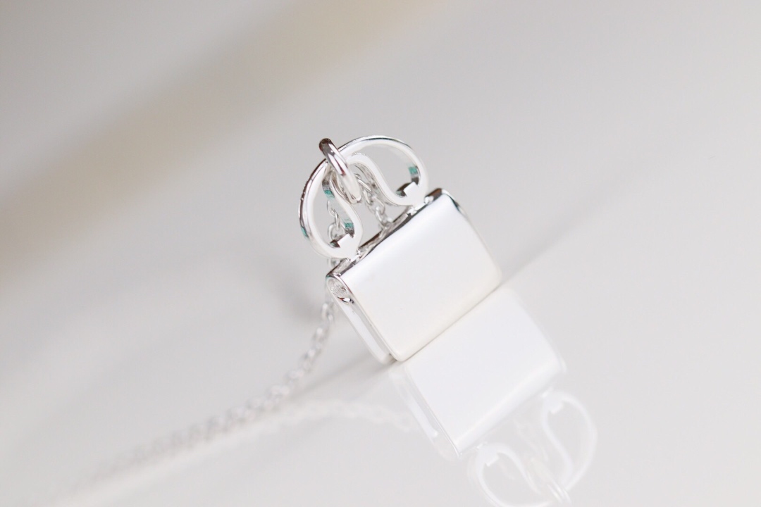 HERMES/エルメス ネックレス.ペンダント 秋冬新作