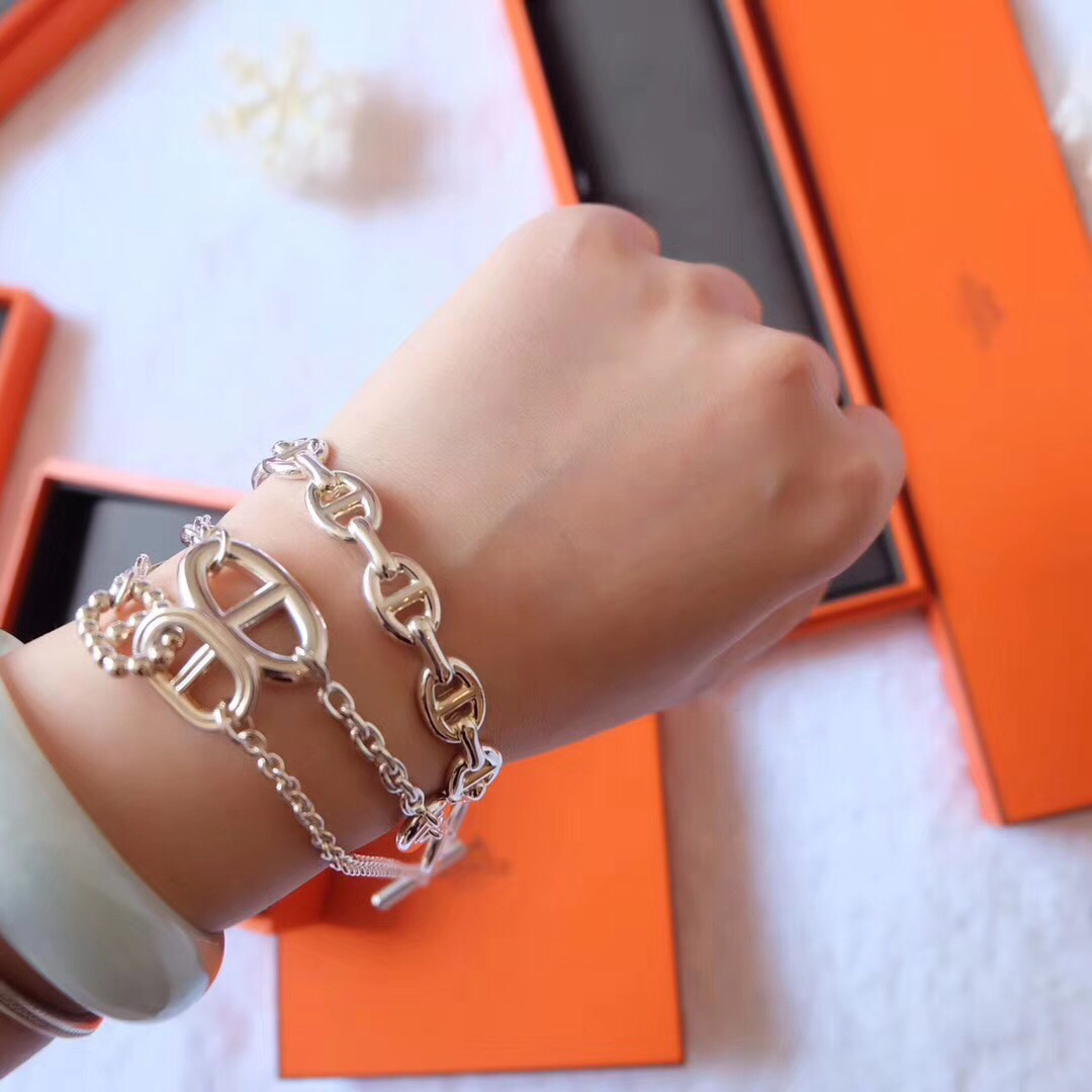 HERMES/エルメス 今季の新作 ブレスレット.カフブレス