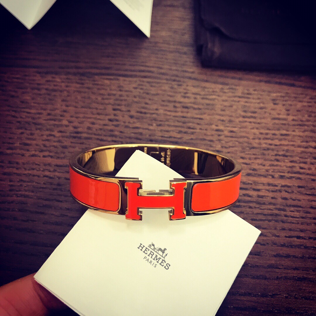 HERMES/エルメス 今季の新作 ブレスレット.カフブレス