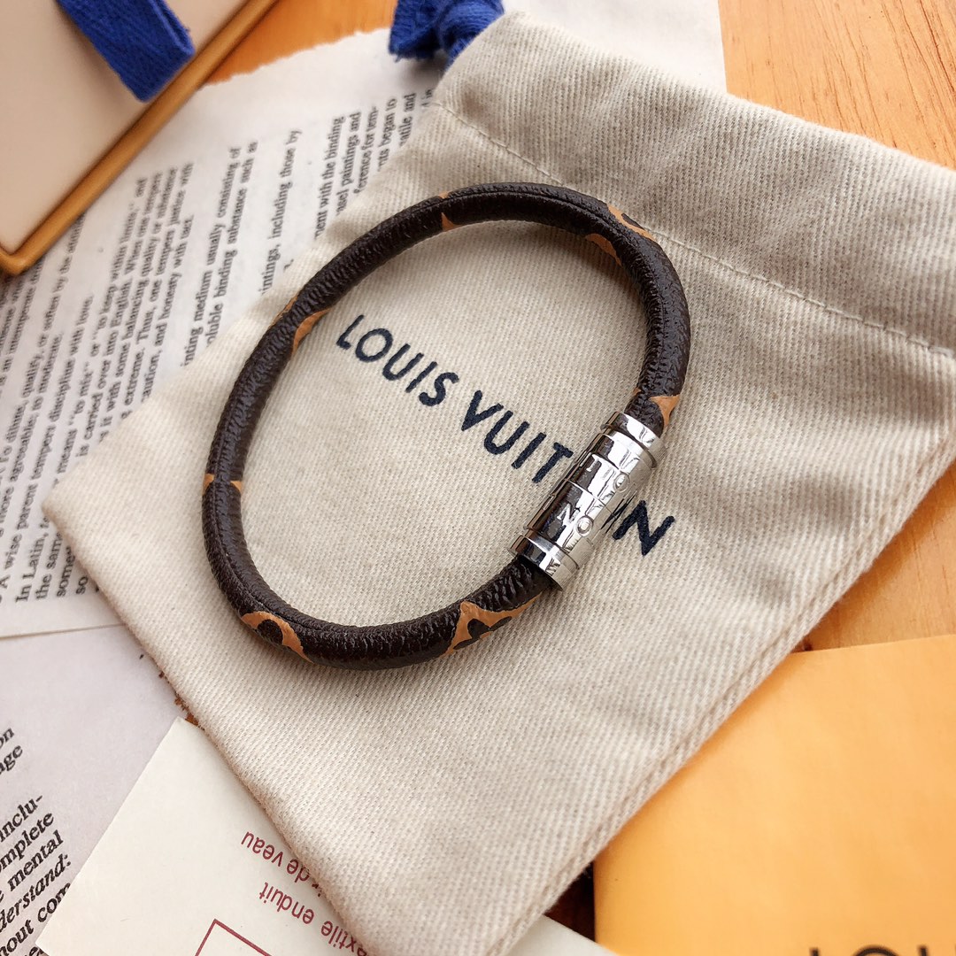 LOUIS VUITTON (ルイヴィトン) 人気商品 ブレスレット.カフブレス 男女兼用 YY